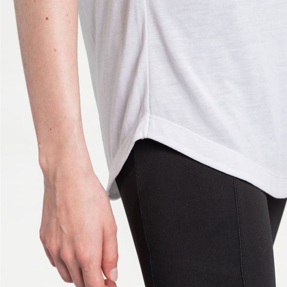 Lole Agda V-Neck Short Sleeve Size L - Picture 13 of 14